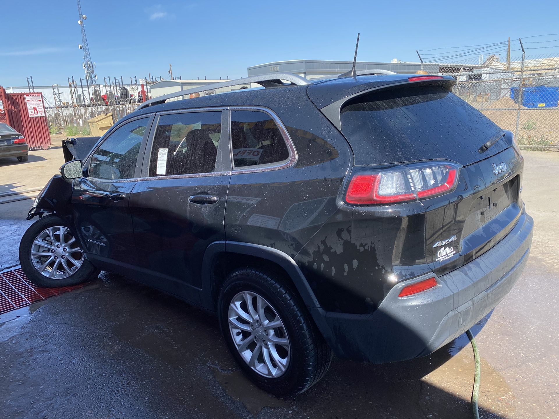 2019 jeep latitud Parts only