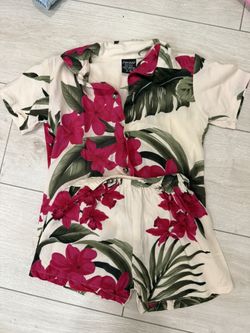 Hawaiian Outfit 