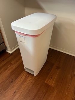 Step trashcan