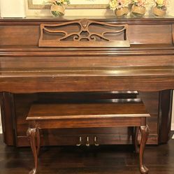 Piano  Charles R. Walter 