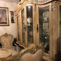 Gourgeus China Cabinet For Sale 