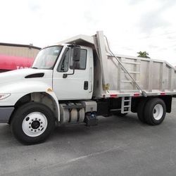 International 4300 CUMMINS DIESEL Dump Truck 