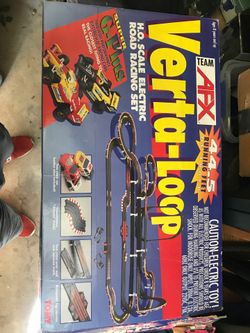 Electric toy car race track