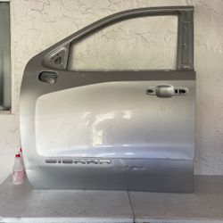2019 - 2023 GMC SIERRA DRIVER DOOR OEM FENDER 