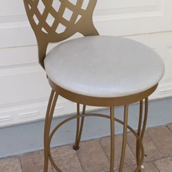 Metal Frame Bar Stool. Chair 30H Back 45H