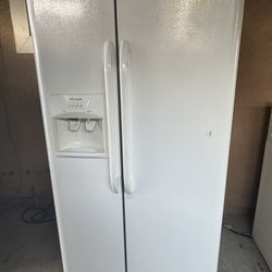 Frigidaire Refrigerator 