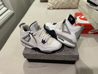 Jordan 4 Midnight Navy