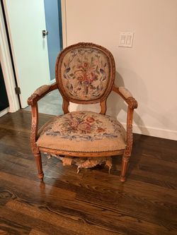Louis XvI Antique French Style Needlepoint Armchair