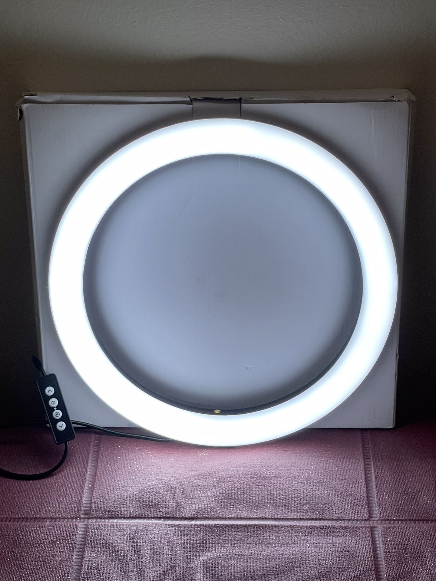 NEW!! 'SUNPAK' 12" Bi-Color LED RING LAMP - price as posted is firm.