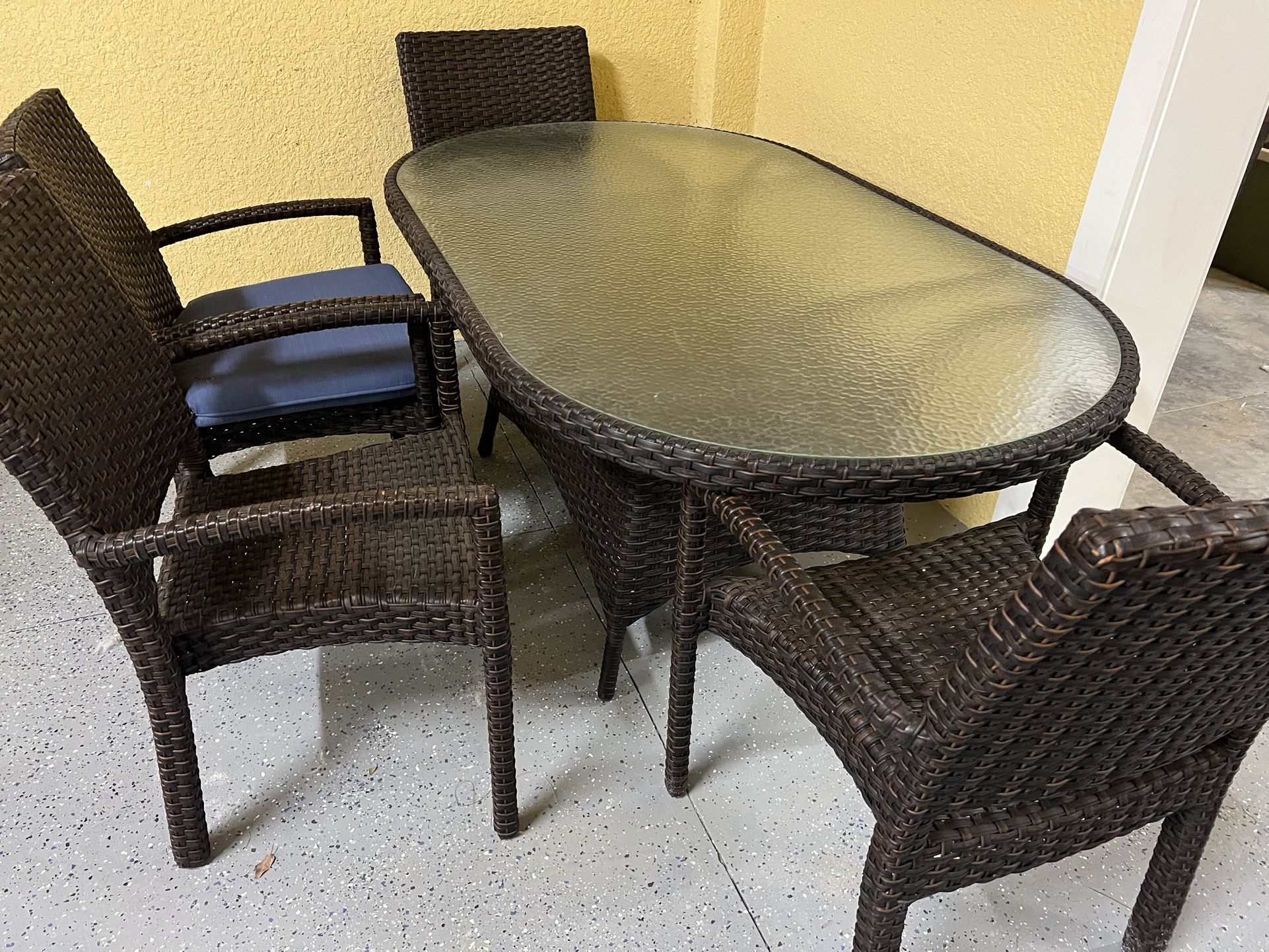 Patio furniture-aluminum Leaders