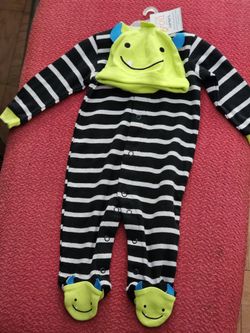 BRAND NEW! 1st Halloween Onesie With Beanie