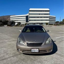 2005 LEXUS ES 330 SEDAN 4D.