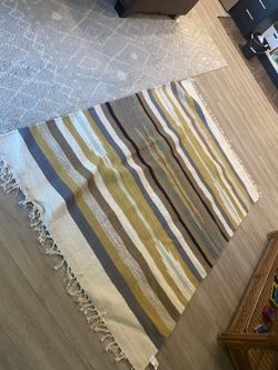 Beautiful Accent Rug