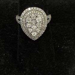 10K White Gold Diamond ring size 7 4.38grms natural diamonds no trades pick up in Tacoma 