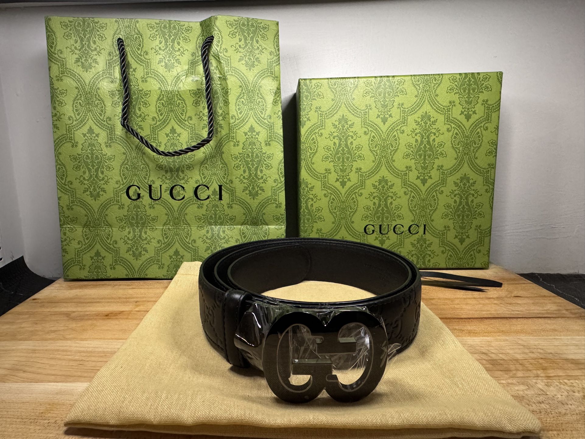 Gucci GG Supreme Black Leather Belt w/ Box & Bag β New Size 36