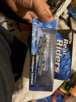 Hotwheels real riders car set