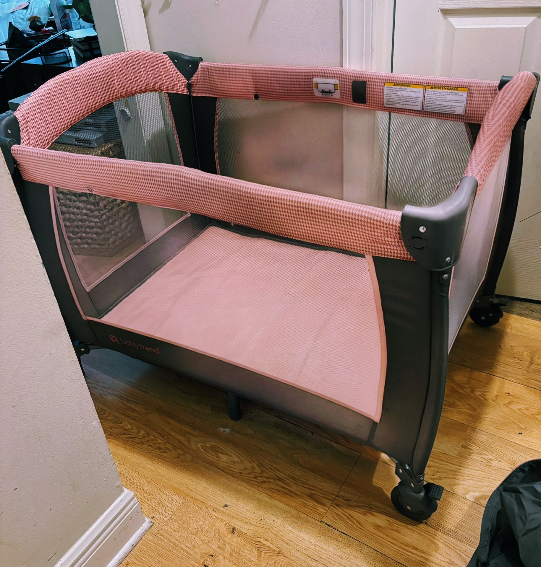 Baby Trend Lil’ Snooze Deluxe III Nursery Center Playard (PAC-N-PLAY)