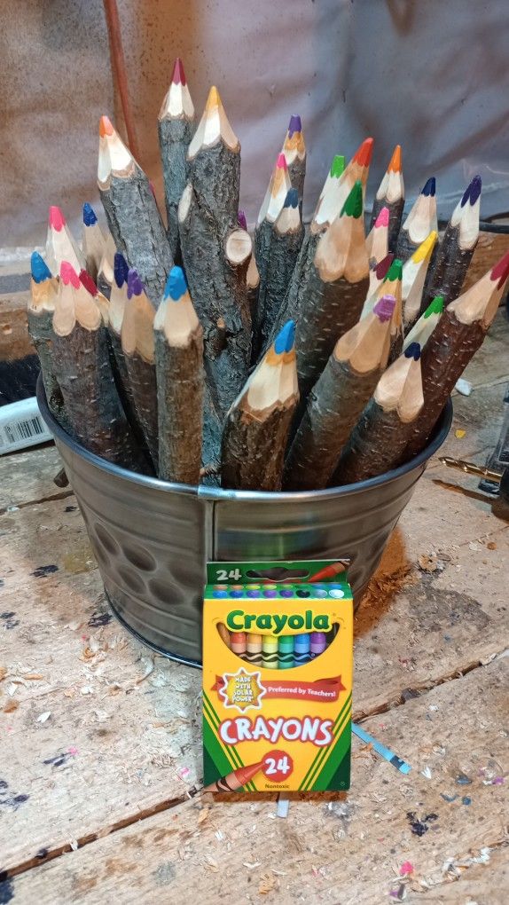 Bucket of 30 Stick Crayons