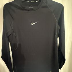 Black Nike long sleeve shirt