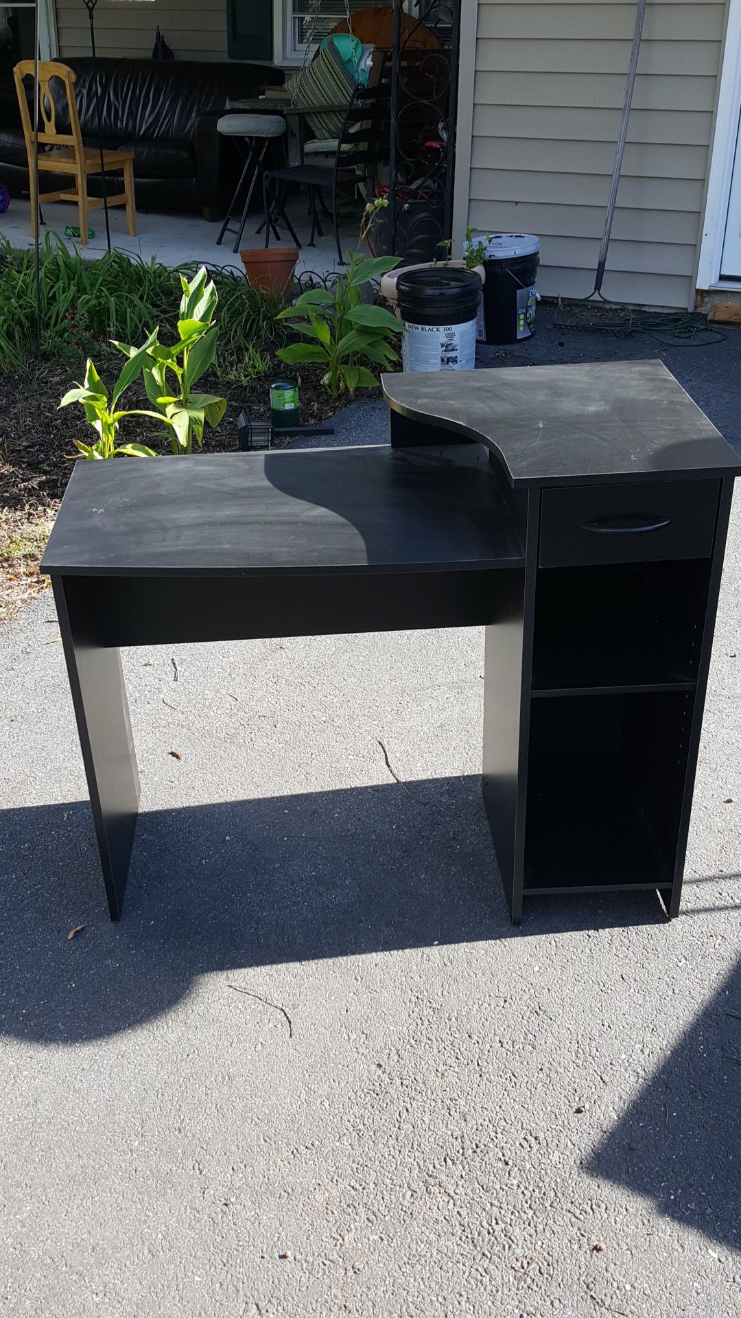 black computer desk with one draw