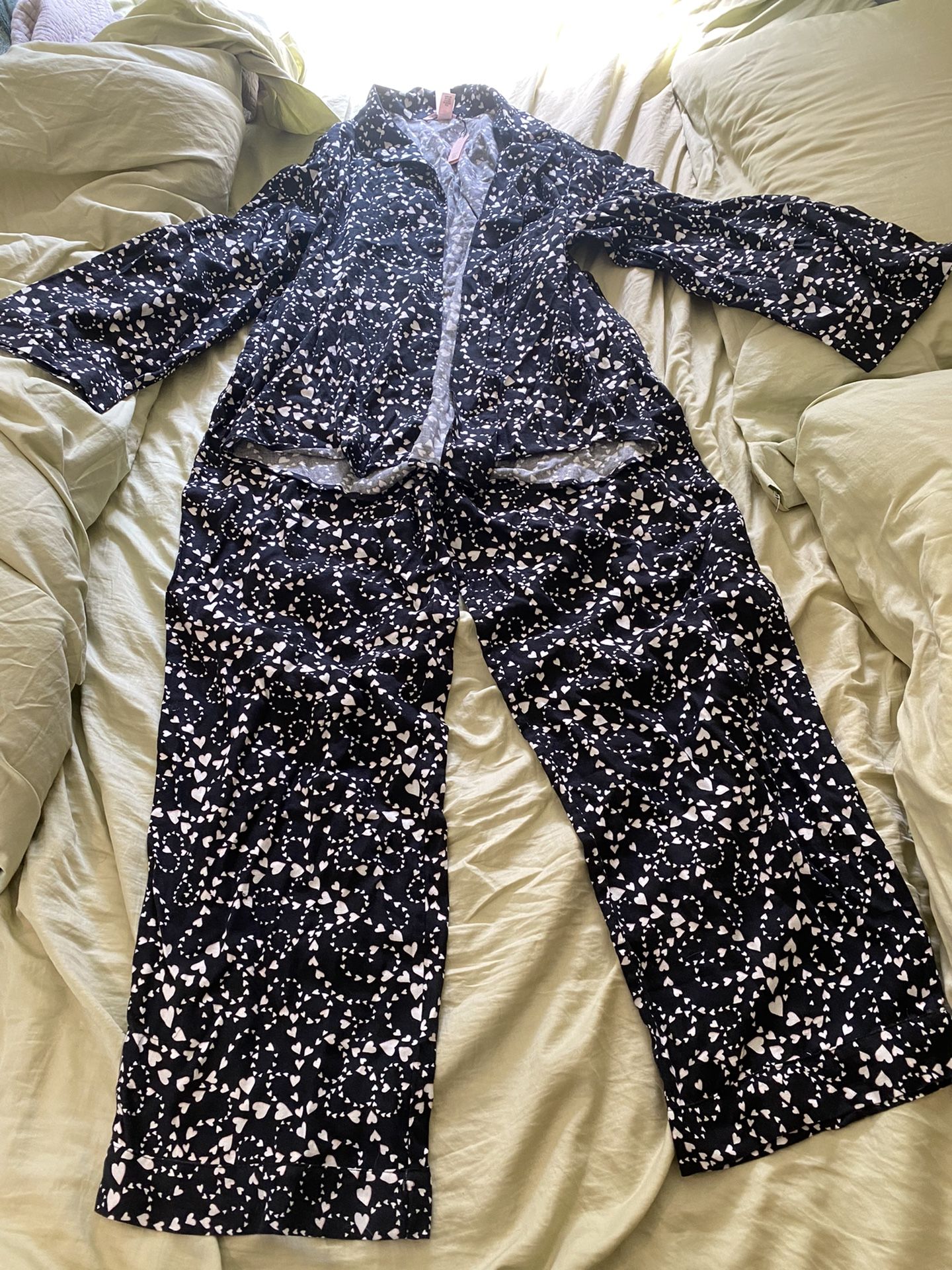 Victoria’s Secret PJ Set - Brand Nee