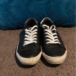 Women Flat Sneakers Size 7