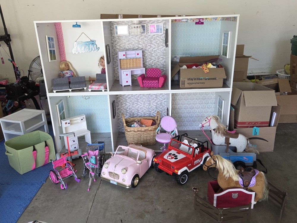 Huge Lot Of American Girls Dollhouse