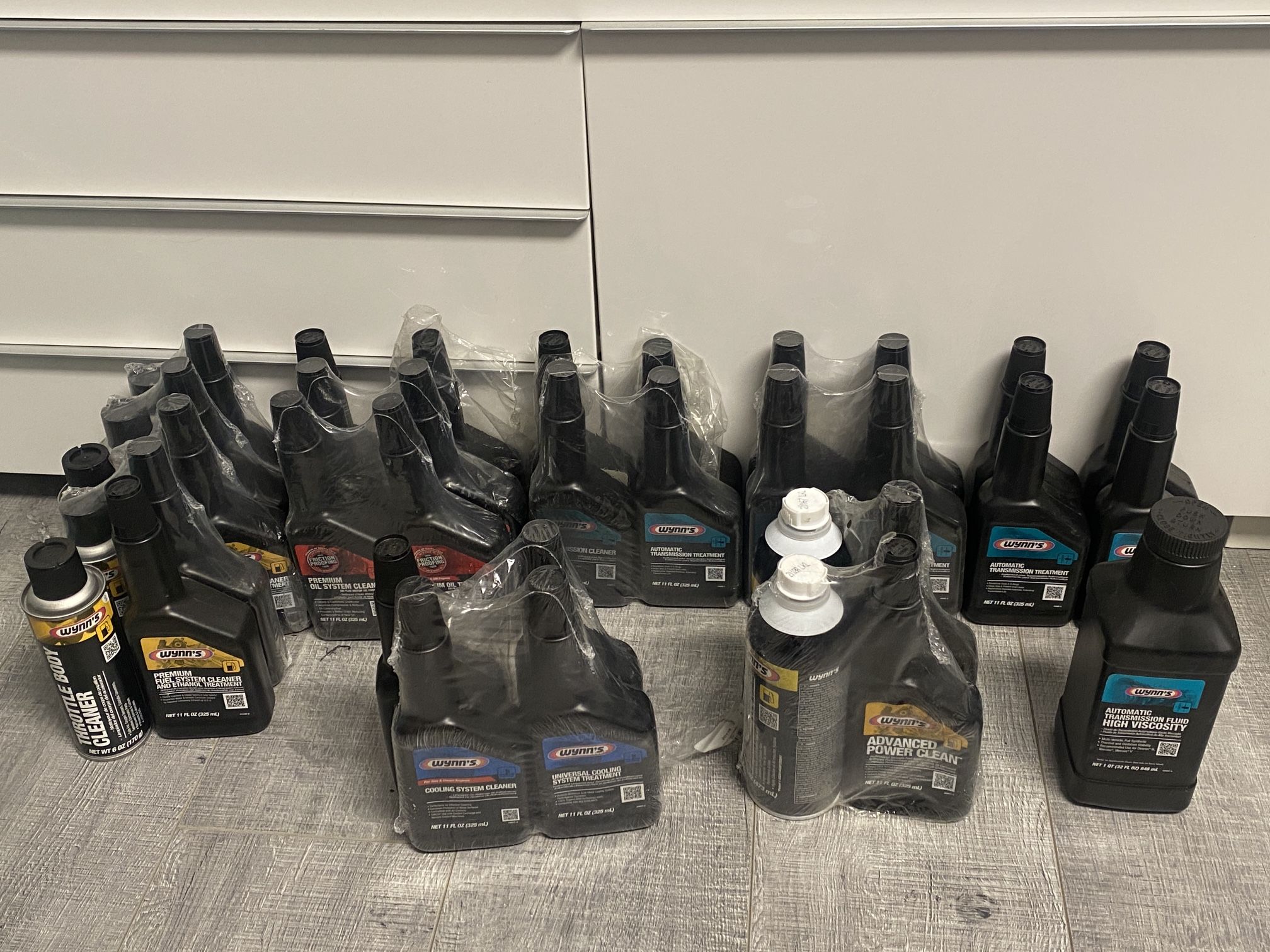 19 Pieces (2 Kits) Wynn’s Cleanners