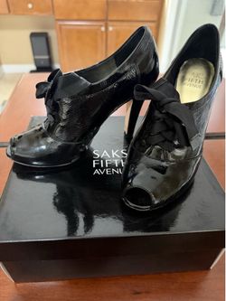 Women’s shoes -size 6