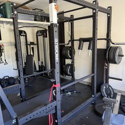 Rogue Fitness + High End Home Gym Equipment
