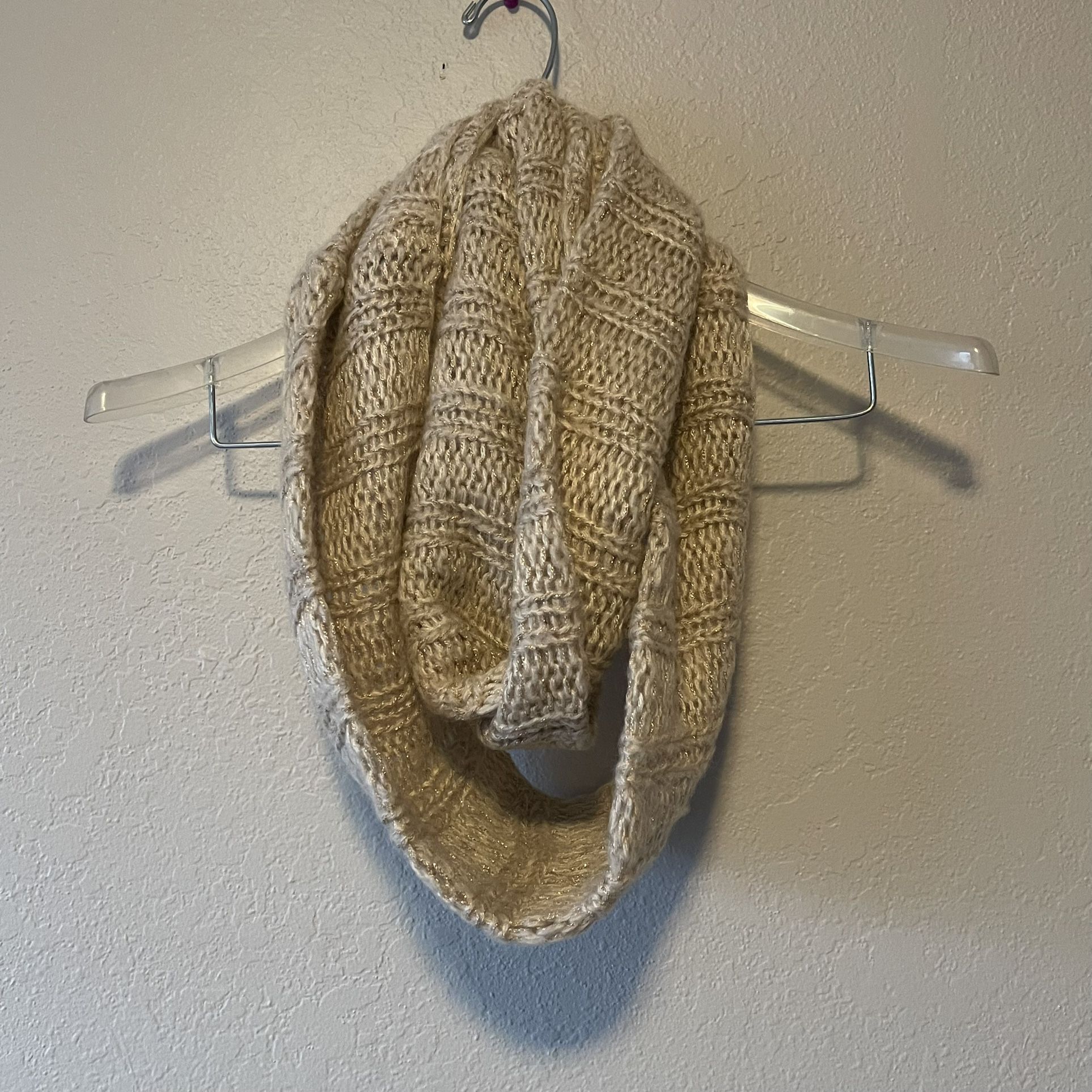 Women’s Beige & Gold Knit Infinity Scarf, Size 35L 11W