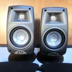 (2) Klipsch 2-way Audiophile Speakers + Brackets