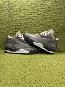 Jordan 3 “Cool grey” Size 9M