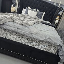 ✨️ King, Cal King, Queen Bed Frame ✨️ Furniture Sectionals, Bedrooms, Dining Avail