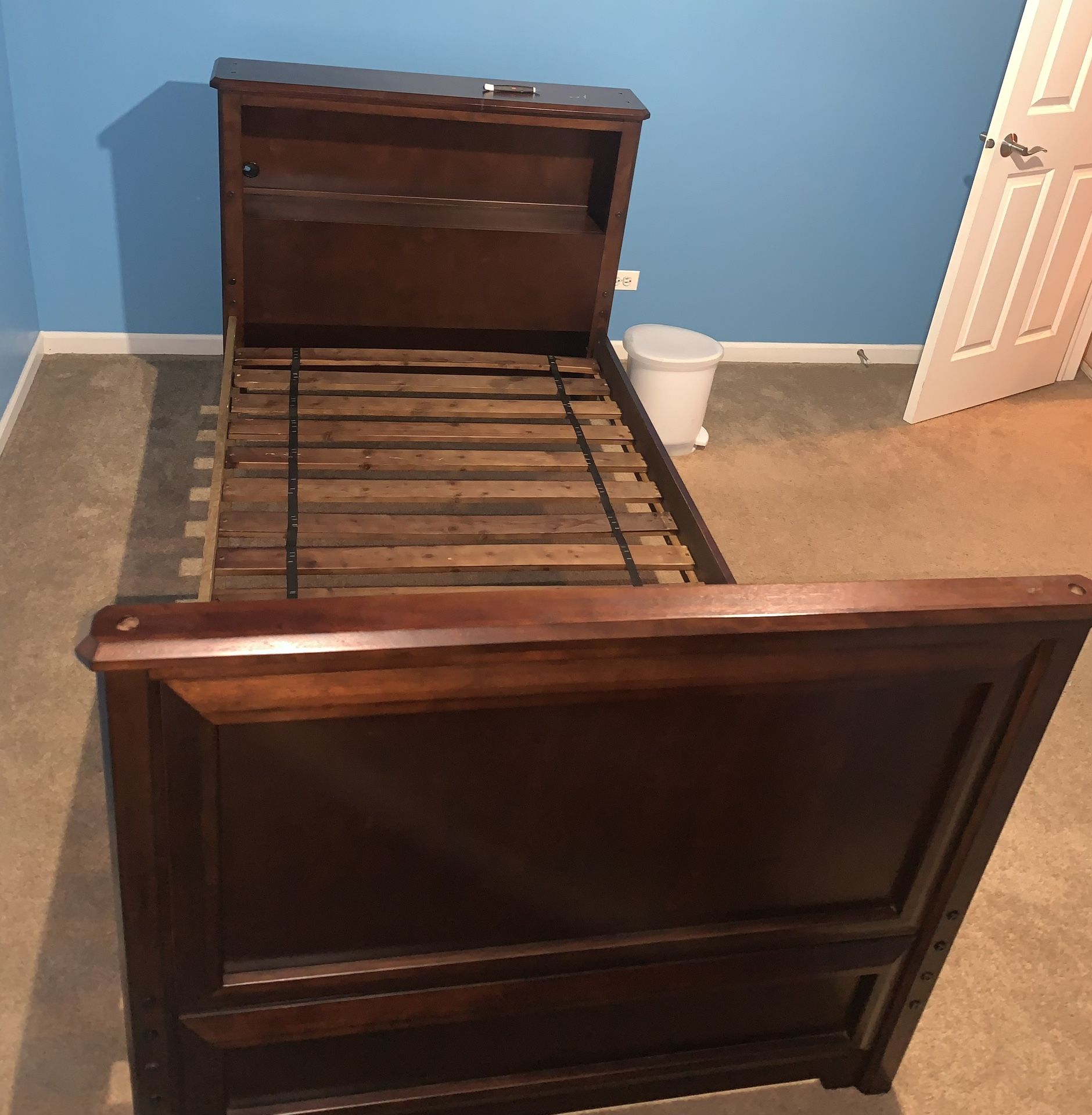 Wood 2 Twin Beds
