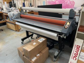 Wide format hot/cold laminator