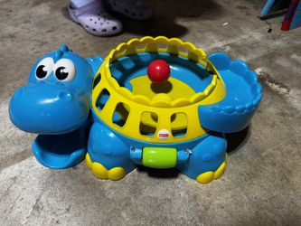FISHER-PRICE BALL POPPER