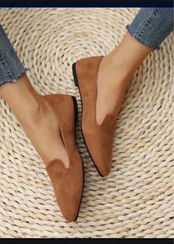 Women’s flats size 10