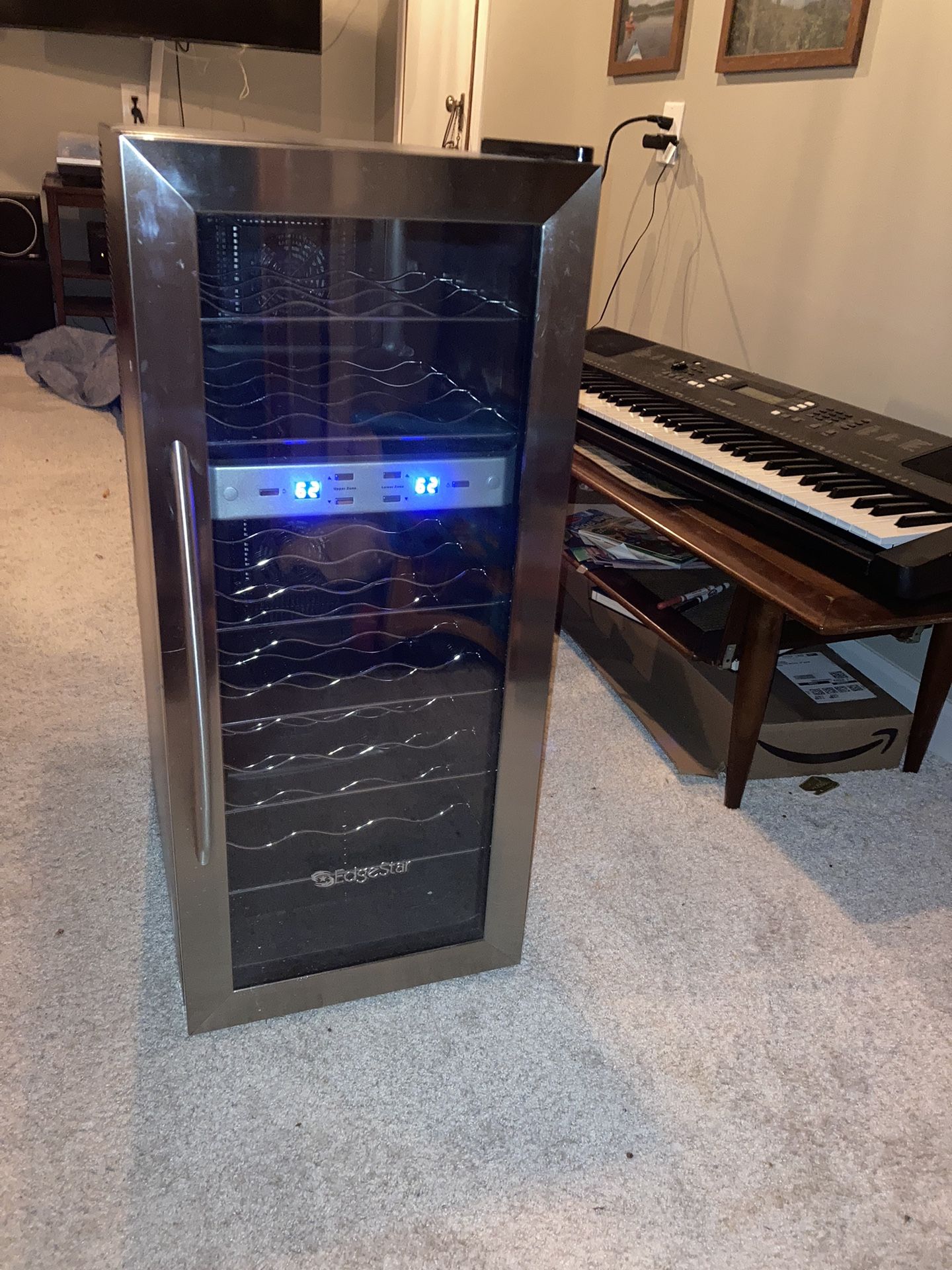 EdgeStar 18 Bottle Dual Cooling Zone Wine Cooler Like New!