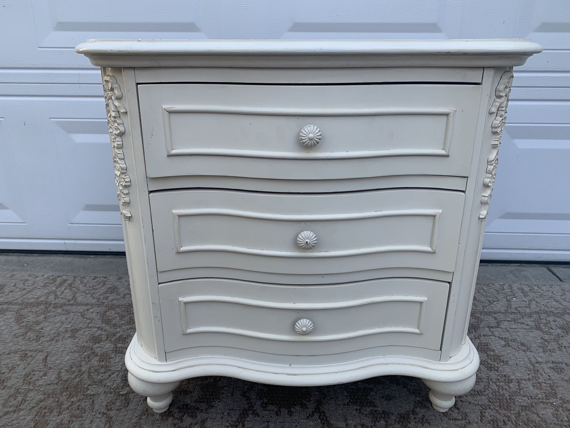 Dresser With Matching Nightstand for Sale in Long Beach, CA OfferUp