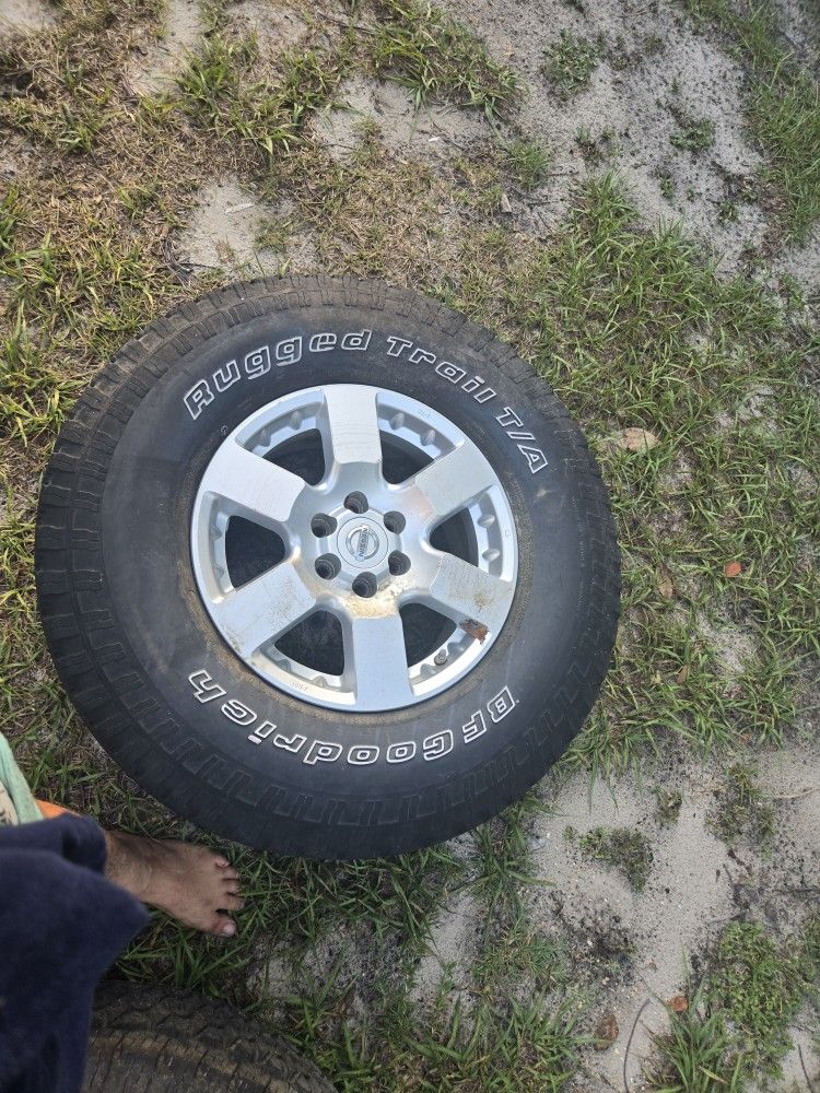 2005 Nissian Pathfinder Rims