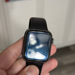 Apple Watch SE 44mm With Cellular