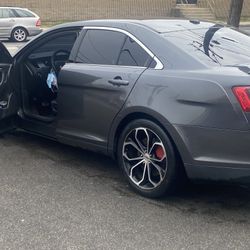 2015 Ford Taurus Run Good No Problems .Rebuild Title ..just Hit 100k Miles 