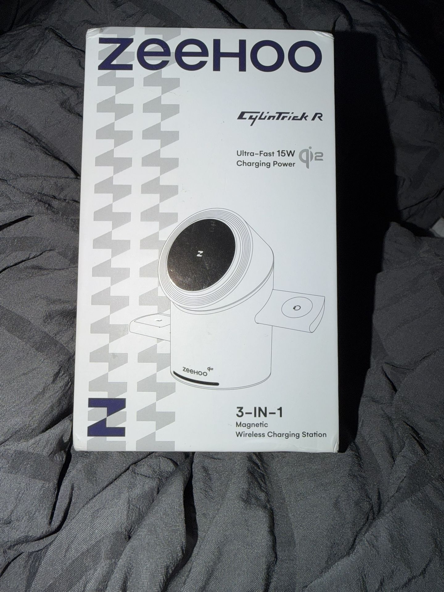 ZEEHOO 3-in-1 Charger for Fast Wireless Charging