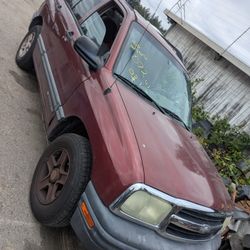 Parting Out 2003 Chevy Tracker Parts