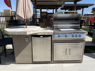 Poly Island Out Door BBQ Grill