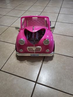 Vendo Este Carro Para Muñecas Grandes En Excelentes Condiciones Encienden Las Luces De Enfrente Y De Atrás Esta En Excelentes Condiciones 