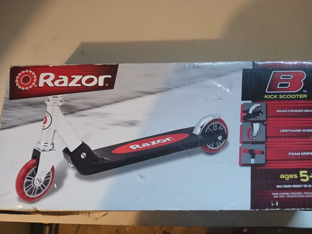 $10 Two Scooters, One Bike and Decor