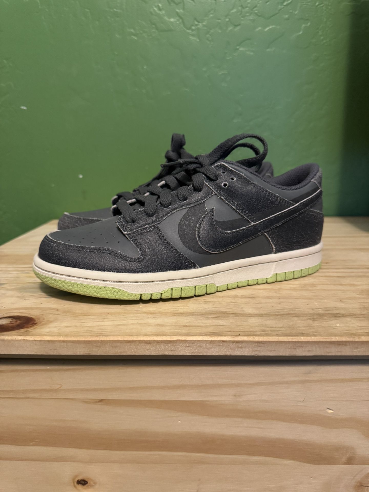 Nike Dunk Low Size 4.5 Youth
