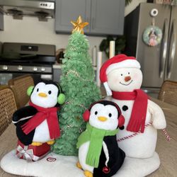 Y2K Hallmark Very Merry Trio Jingle Pals Dance Sing Rock Around Christmas Tree